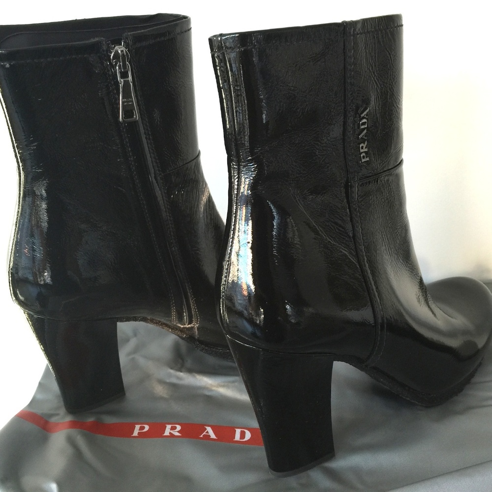 Prada women Patent leather ankle boot - Picture 7 of 8